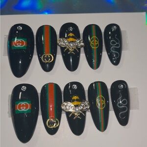 10 PC Handmade Black Almond Bee Nails NWT